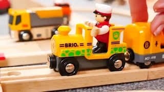 Vidéo éducative. Trains et voitures - une barrière 1 LpT10U