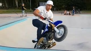 2018 EPIC MOTO MOMENTS Vol 62 1 WU672E