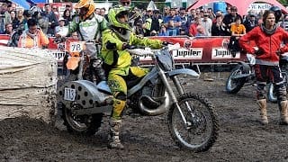 2018 EPIC MOTO MOMENTS Vol 69 1 q2UZvJ