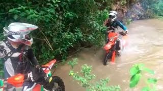 2018 EPIC MOTO MOMENTS Vol 103 1 Do6cCZ