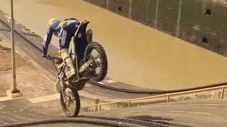 2018 EPIC MOTO MOMENTS Vol 101 1 EslJMR