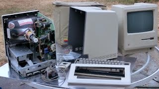 1984 Macintosh 128k restoration part 1: whitening the plastic 1 LDHrsz