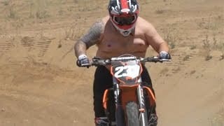 2018 EPIC MOTO MOMENTS Vol 99 1 iSW46y