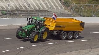 Formule 1 met John Deere bij raceway in Venray Trekkerweb 1 zWhb46