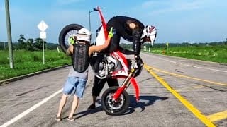 EPIC MOTO MOMENTS of 2018! 1 KlHbgy