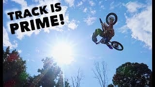 17-YEAR-OLD THROWS HUGE MOTOCROSS WHIPS! 1 wvPGwK
