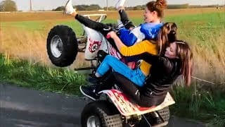 EPIC MOTO MOMENTS and CRASHES of 2018 #2! 1 5bqjpH